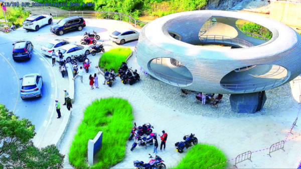 鼎泽配资 驿站打卡超治愈景区乐游好过瘾